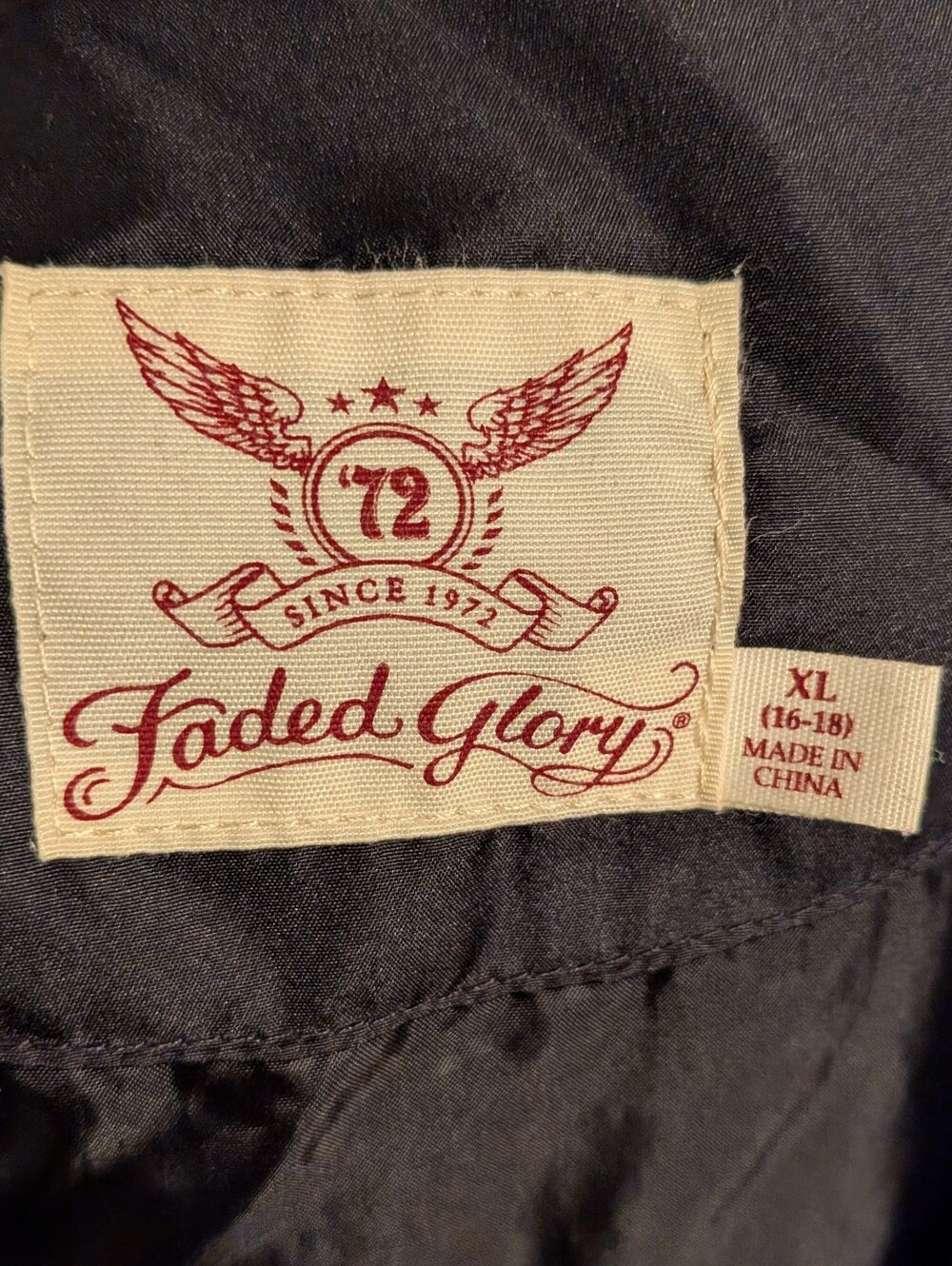 Black Women's Quilted Zip-Up Jacket - Picture 10 of 12